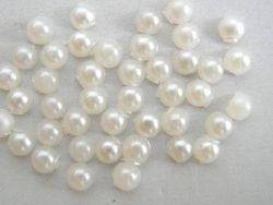 Pearl round 4mm bianco